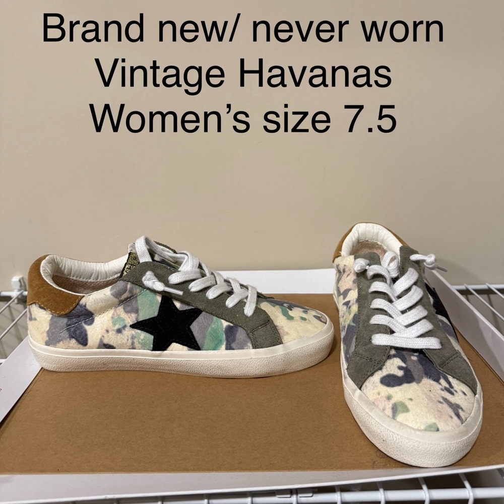 Vintage Havana Women's Camouflage Sneakers